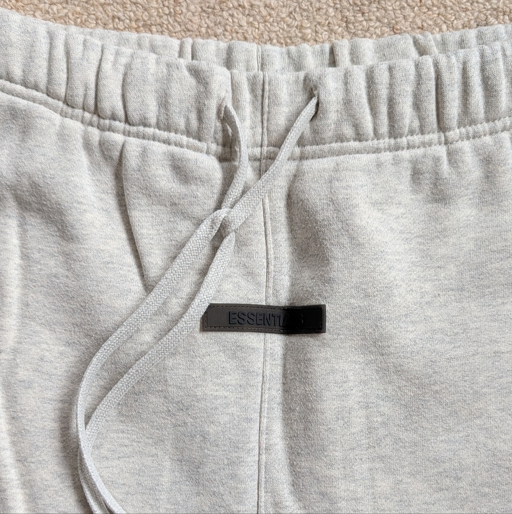 Fear Of God Essentials Oatmeal Sweatpants Small - Picture 2 of 5